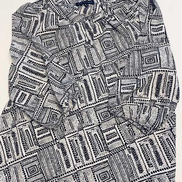 Adrienne Vittadini Geometric Black and White Women's Top - Picture 4 of 7